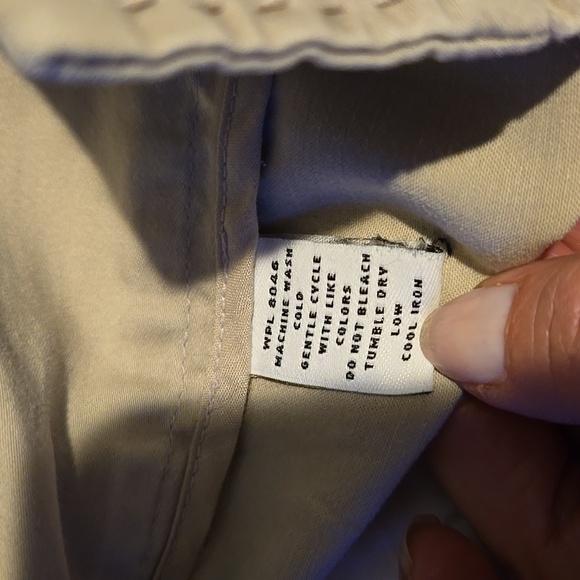 Capris - Picture 4 of 7